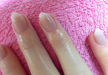 Lade das Bild in den Galerie-Viewer, 1-Tages-Grundlagen-Seminar „Nagelmodellage mit Gel“